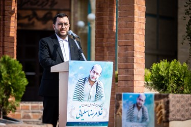 حامد علامتی  حامد علامتی مدیر عامل کانون پرورش فکری کودکان و نوجوانان در مراسم تشییع پیکر مرحوم  غلامرضا سلیمانی
