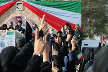 آئین تشییع پیکر شهید مدافع امنیت در «زَرَند» کرمان