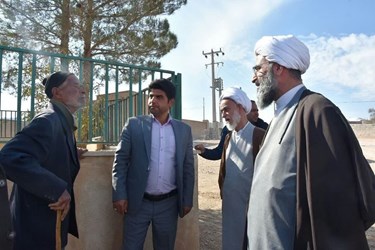 حضور نماینده ولی‌فقیه در استان سمنان در روستای کاریز 
