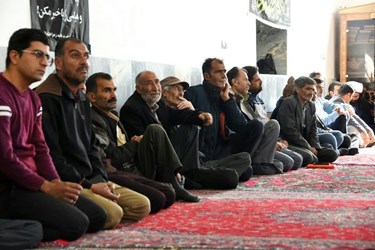 حضور نماینده ولی‌فقیه در استان سمنان در روستای زمان‌آباد و دیدار با اهالی و بررسی مشکلات و مسائل منطقه