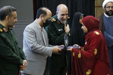 همایش طلایه داران اقتصاد مقاومتی در هرمزگان