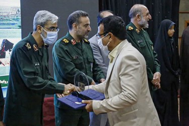 همایش طلایه داران اقتصاد مقاومتی در هرمزگان