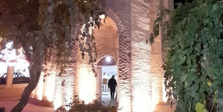 برج تاریخی علاءالدوله ورامین نورپردازی شد