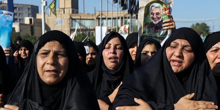 مادری کردن یک زن عراقی برای شهدای دفاع مقدس/ امانتی که به ایران بازگردانده شد