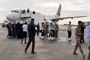 استقبال از پیکر پاک ۵ شهید گمنام در قشم
