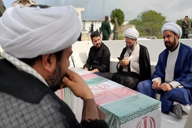 استقبال از پیکر پاک ۵ شهید گمنام در قشم