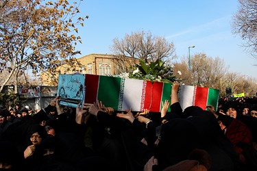 تشییع پیکر مطهر هشت شهید گمنام دفاع مقدس در تبریز