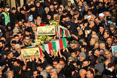تشییع پیکر مطهر هشت شهید گمنام دفاع مقدس در تبریز
