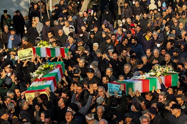 تشییع پیکر مطهر هشت شهید گمنام دفاع مقدس در تبریز