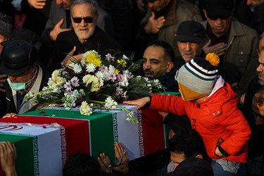 تشییع پیکر مطهر هشت شهید گمنام دفاع مقدس در تبریز