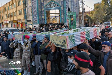 تشییع پیکر شهدای گمنام دفاع مقدس در زاهدان