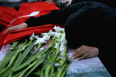 مراسم تشییع و تدفین شهید گمنام در دانشکده فنی و حرفه‌ای منتظری مشهد