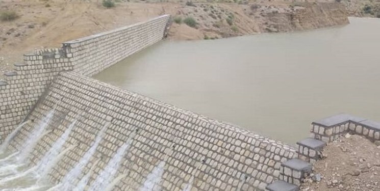 آبگیری 70هزار مترمکعبی سازه‌های آبخیزداری پارسیان