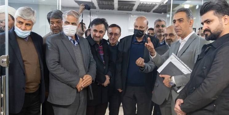 معاون رئیس جمهوری و رئیس کمیسیون آموزش مجلس  از ناحیه نوآوری شریف بازدید کردند