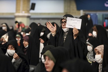 دیدار رهبر انقلاب با جمعی از بانوان فرهیخته