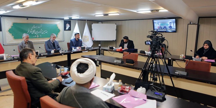 شعر، مهم‌ترین قدرت فرهنگی در جامعه است / ارسال بیش از 3000 اثر به دبیرخانه شعر فجر
