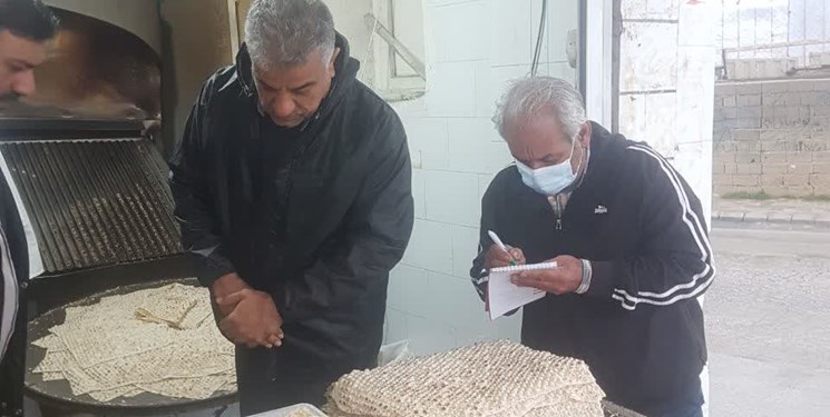 بازدید سرزده فرماندار بوشهر از نانوایی‌ها/ رحیمی: افزایش کیفیت نان با جدیت دنبال می‌شود