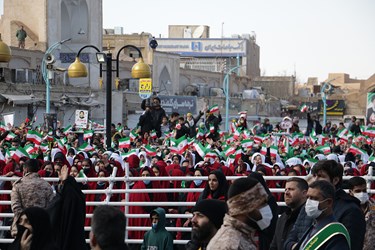 دیدار مردمی رئیس‌جمهور در «میدان امیرچخماق»