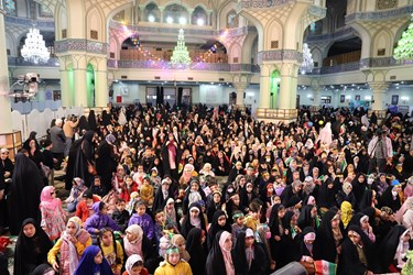 جشن بزرگ مادران و دختران فاطمی در قبله تهران