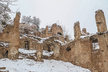 بارش برف در روستای تاریخی قلات شیراز 