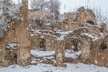 بارش برف در روستای تاریخی قلات شیراز 