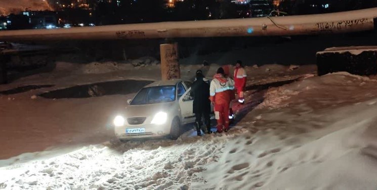 امدادرسانی به بیش از 4 هزار گرفتار در برف و کولاک چهارمحال و بختیاری