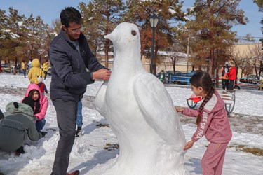 جشنواره آدم برفی در آباده برگزار شد