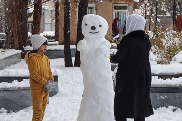 جشنواره آدم برفی در آباده برگزار شد