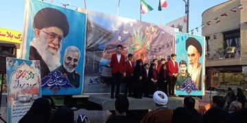 فیلم| مراسم سالگرد شهدای دانشآموز «گروه سرود پرواز» و شهدای بمباران سال 65 قم