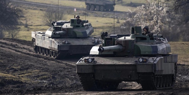 فرانس اینفو: ارائه 50 تانک فرانسوی به اوکراین به معنای خودکشی است