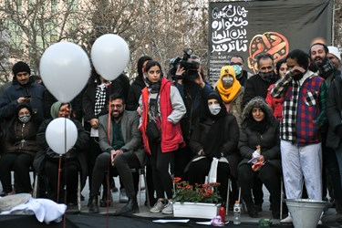اجرای نبودن برای بودن  به کارگردانی سوران حسینی  از شهرمریوان  در هشتمین روز از جشنواره تئاتر فجر  پهنه رودکی 