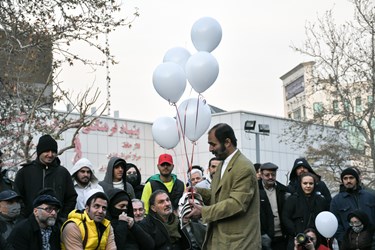 اجرای نبودن برای بودن  به کارگردانی سوران حسینی  از شهرمریوان  در هشتمین روز از جشنواره تئاتر فجر  پهنه رودکی 