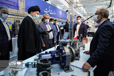 Supreme Leader Visits Exhibition of Domestic Industrial Capabilities