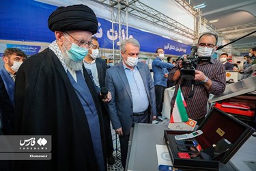 Supreme Leader Visits Exhibition of Domestic Industrial Capabilities