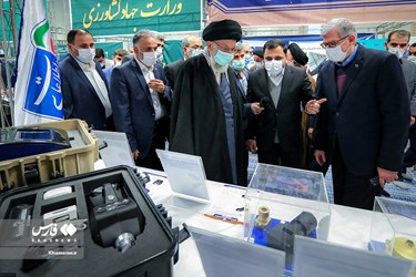 Supreme Leader Visits Exhibition of Domestic Industrial Capabilities