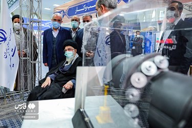 Supreme Leader Visits Exhibition of Domestic Industrial Capabilities