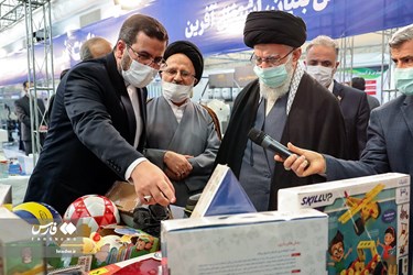 Supreme Leader Visits Exhibition of Domestic Industrial Capabilities
