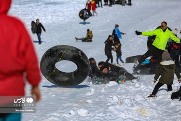 People in Western Iran Taking Advantage of Heavy Snowfall
