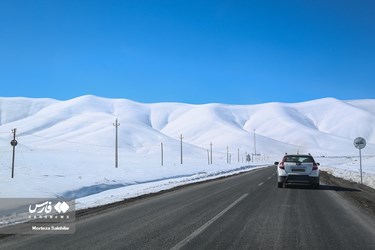 People in Western Iran Taking Advantage of Heavy Snowfall