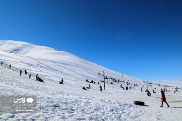 People in Western Iran Taking Advantage of Heavy Snowfall