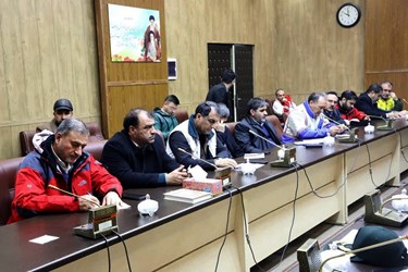 جلسه ستاد مدیریت بحران خوی با حضور وزیر کشور