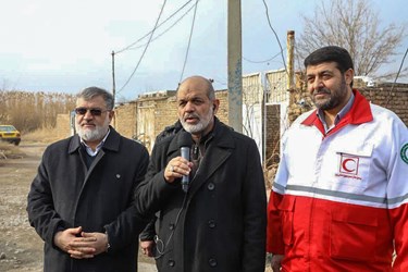 بازدید وزیر کشور از اردوگاه اضطراری زلزله زدگان خوی