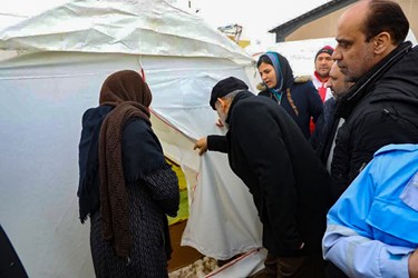 بازدید وزیر کشور از اردوگاه اضطراری زلزله زدگان خوی