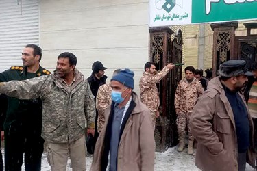 فعالیت گروه های جهادی بسیج سازندگی سپاه شهدا در مناطق زلزله زده