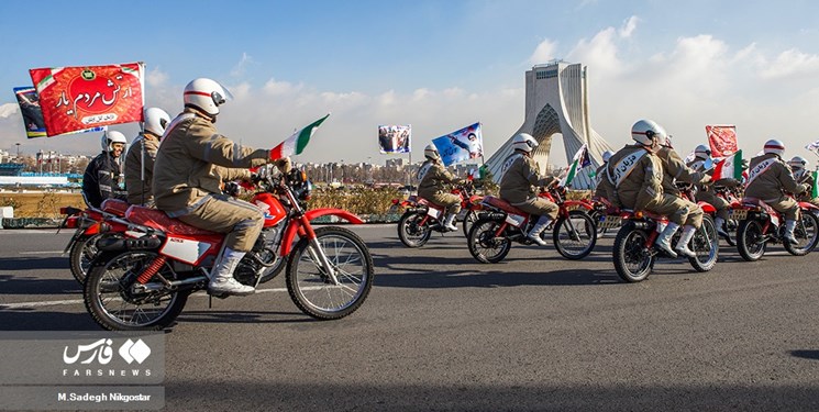 برگزاری رژه موتورسواران نیروهای مسلح در تهران/ فرمانده دژبان ارتش: این رژه با حضور بیش از 1000 موتور برگزار شد