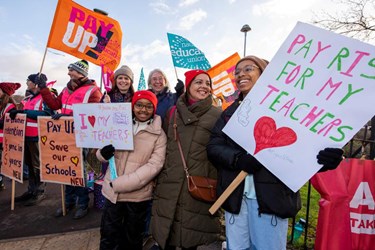UK's Teachers, Civil Servants Join Mass Strike 