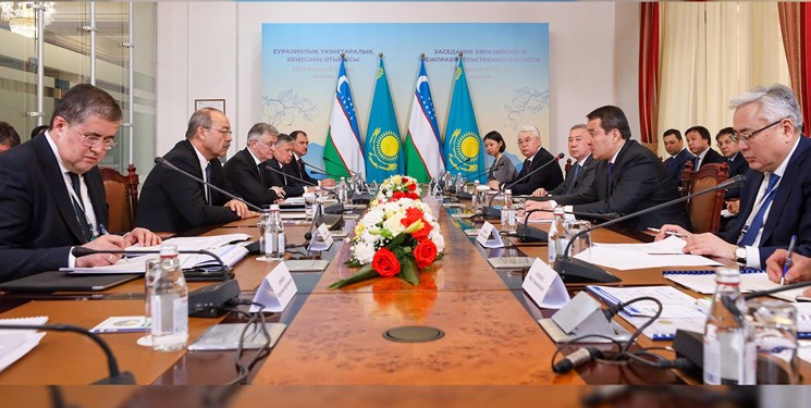عزم قزاقستان و ازبکستان برای افزایش حجم تجارت متقابل به 10 میلیارد دلار