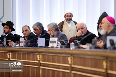 Iran President Meets Followers of Different Religions in Tehran
