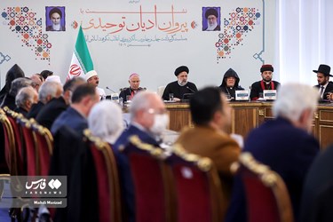 Iran President Meets Followers of Different Religions in Tehran