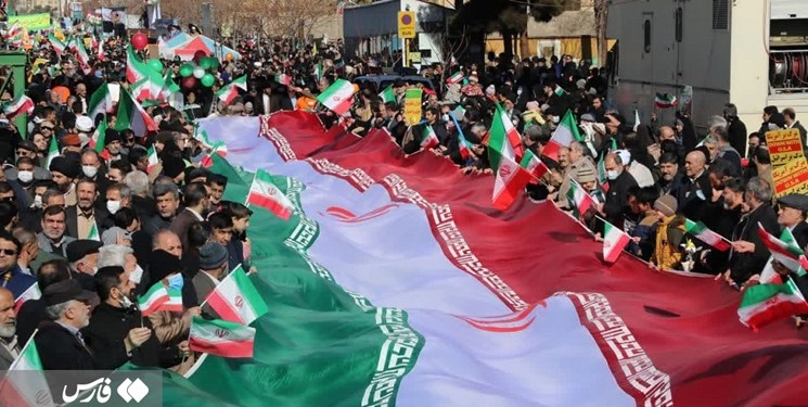 راهپیمایی ۲۲ بهمن در سراسر استان سمنان آغاز شد
